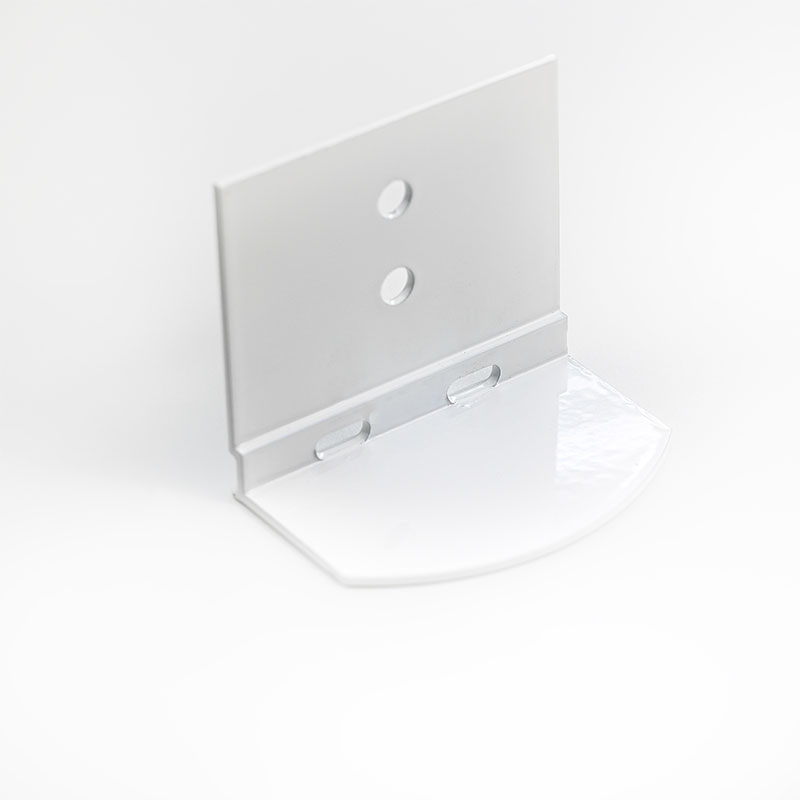 product foto eindstuk aluminium wit voor pvc profielen met witte achtergrond