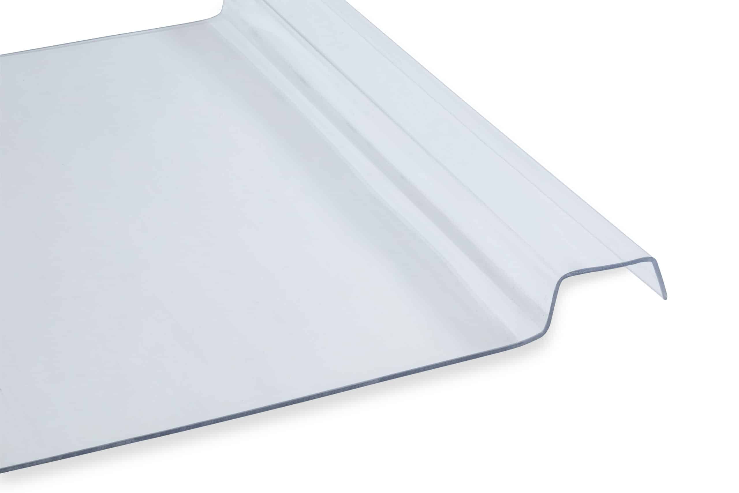Polycarbonaat dakplaten als overkapping met witte achtergrond